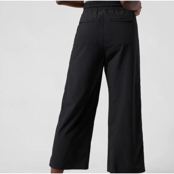 Athleta Avenue Wide Leg Crop Pants Black Stretch Pull-On Flowy Trouser Sz 10 - Picture 2 of 11